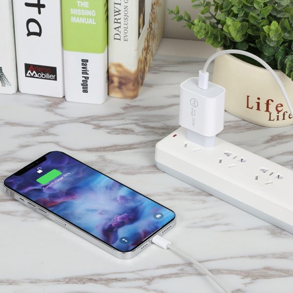 EDA002316601A_6.jpg SDC-20W PD USB-C / Type-C Travel Charger + 1m 20W USB-C / Type-C to 8 Pin Data Cable Set,, EU Plug, US Plug