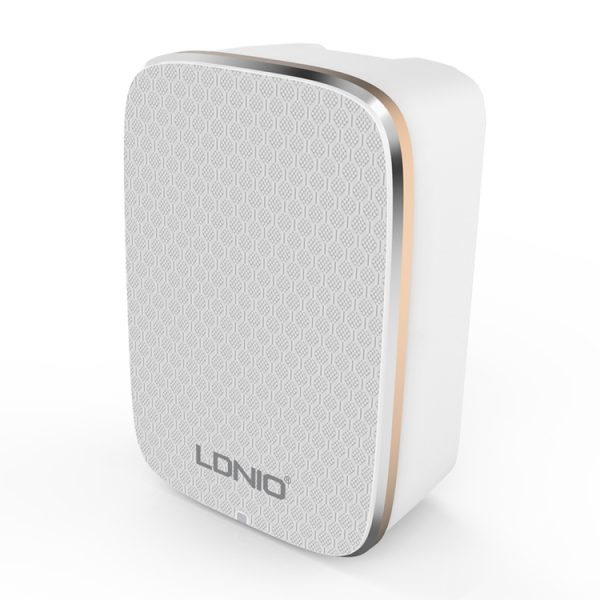 EDA00582801_1.jpg LDNIO A3304 17W 3 USB Interfaces Travel Charger Mobile Phone Charger,, US Plug, EU Plug, UK Plug, AU Plug