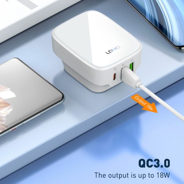 EDA0069585_B3.jpg LDNIO Q334 32W Type-C + Dual USB Port Charger with 1m Micro USB Data Cable, E...