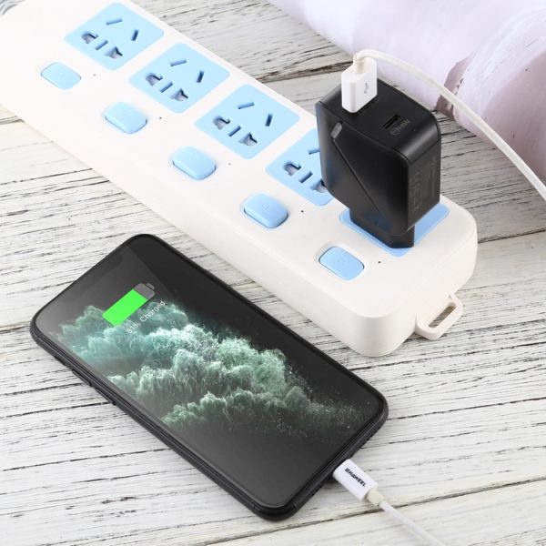 IP8G5890B_4.jpg LZ-819A+C QC3.0 USB + PD 18W USB-C / Type-C Interfaces Travel Charger with Indicator Light, EU Plug, EU Plug