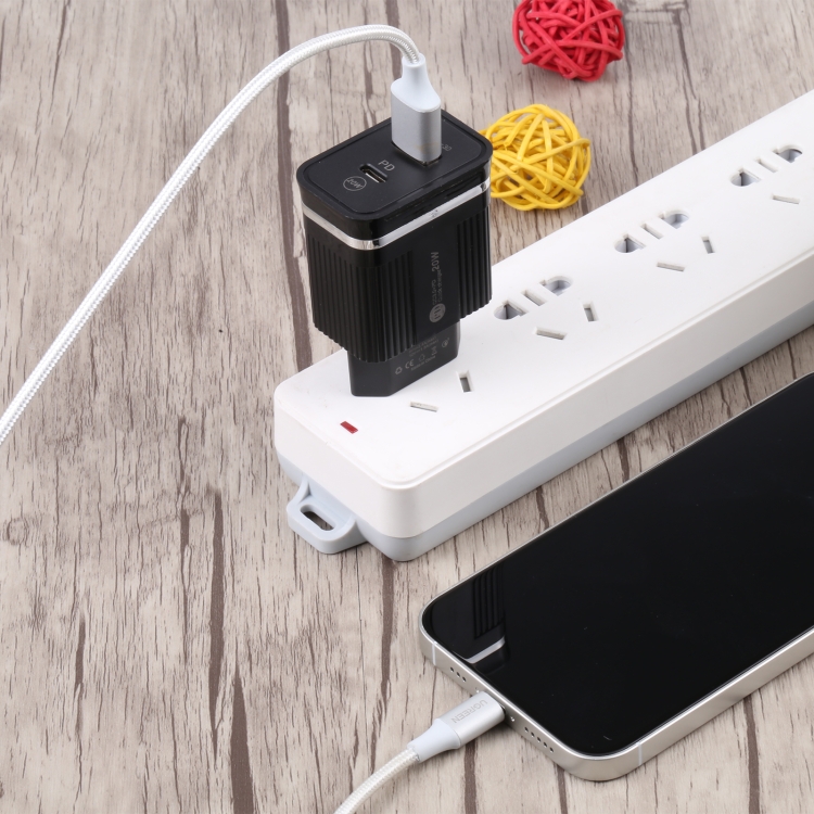 46-A2C2 20W PD + QC3.0 USB Multifunction Fast Charger,EU Plug, EU Plug 6 46-A2C2 20W PD + QC3.0 USB Multifunction Fast Charger,EU Plug, EU Plug - Image 6